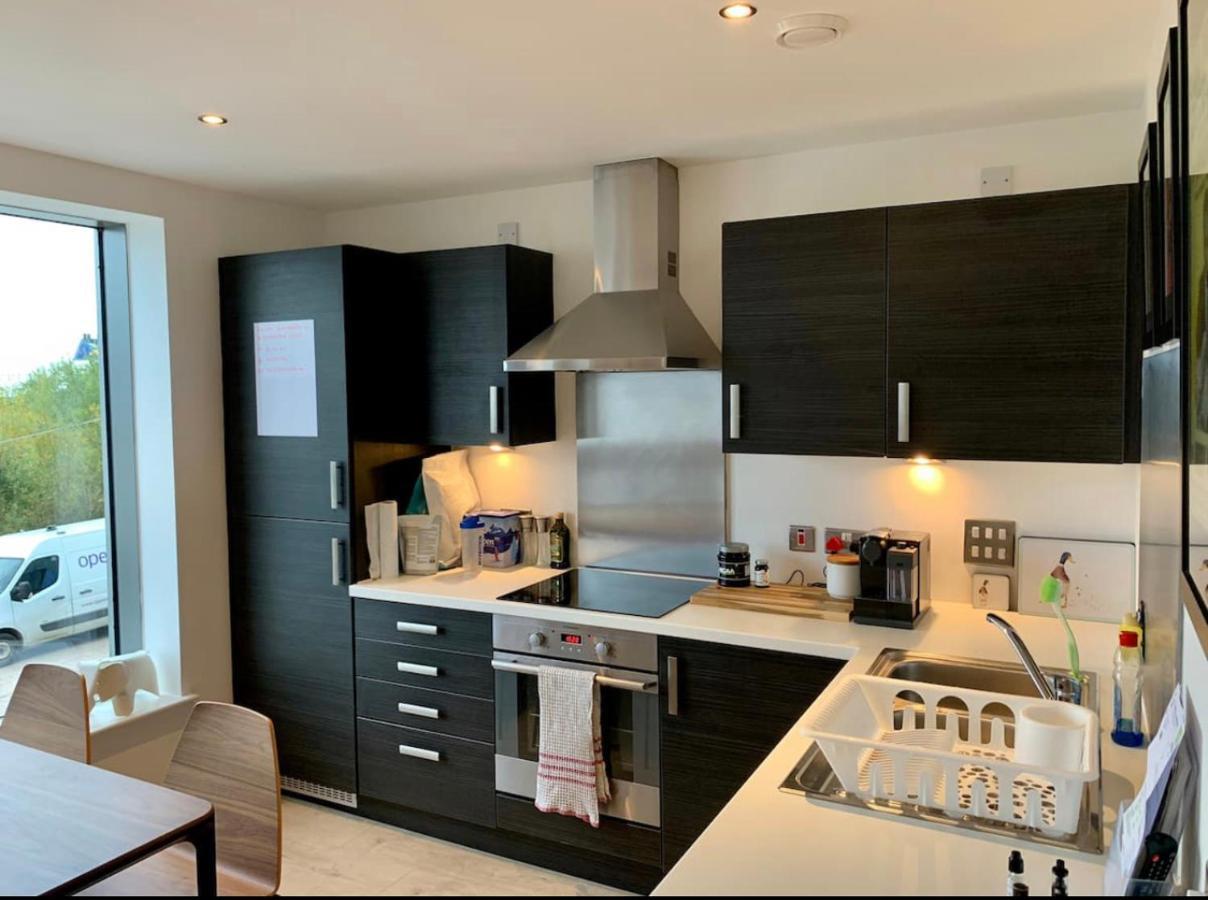 Beautiful Modern Sea-Side Apartment In The City EDI Eksteriør billede