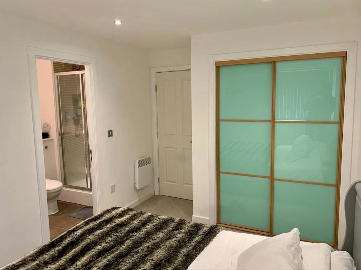 Beautiful Modern Sea-Side Apartment In The City EDI Eksteriør billede
