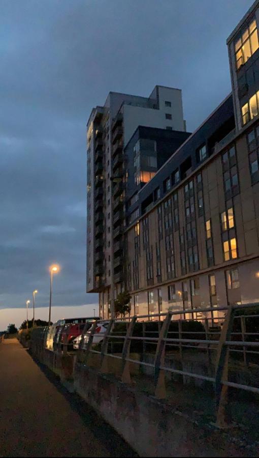 Beautiful Modern Sea-Side Apartment In The City EDI Eksteriør billede